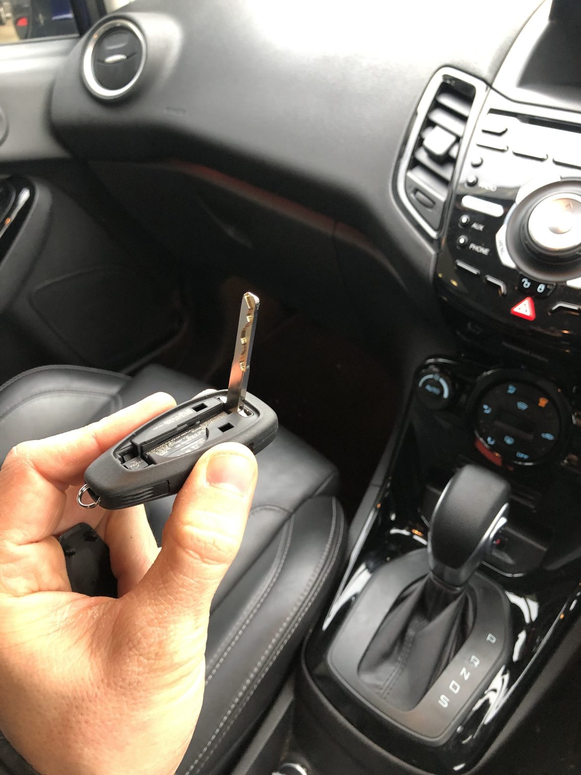 Unlock Ford Fiesta When Smart Key Not Working, How To Video